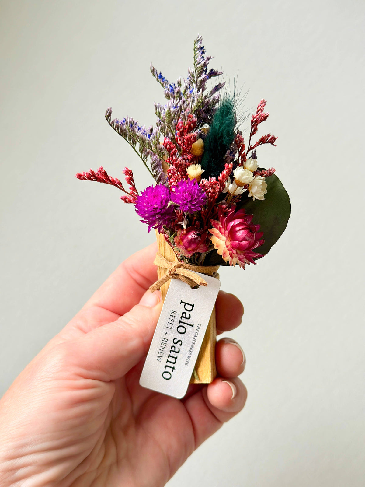 CLARITY + GROUNDING | Palo Santo + Flora
