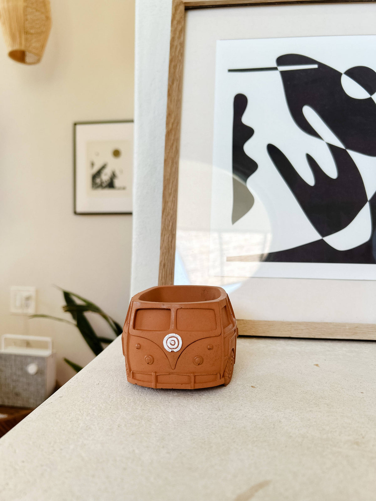 VW Bisop Bus Planter Classic | Limited Edition 